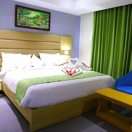 Abhayaa Hotel Visakhapatnam Extérieur photo