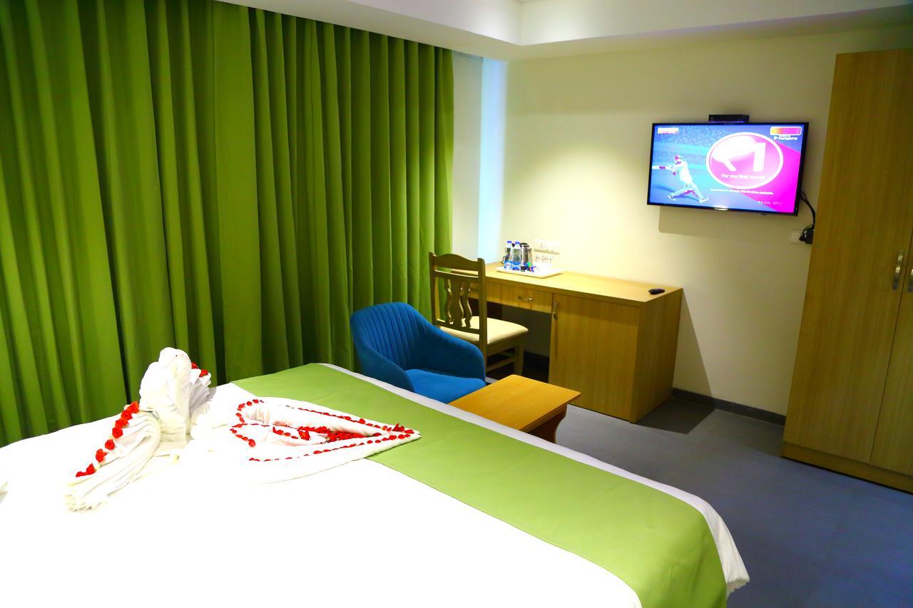 Abhayaa Hotel Visakhapatnam Extérieur photo