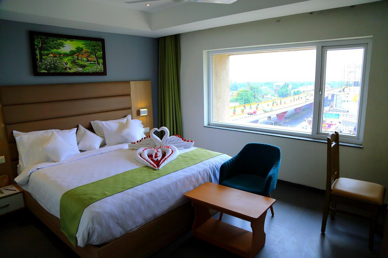 Abhayaa Hotel Visakhapatnam Extérieur photo