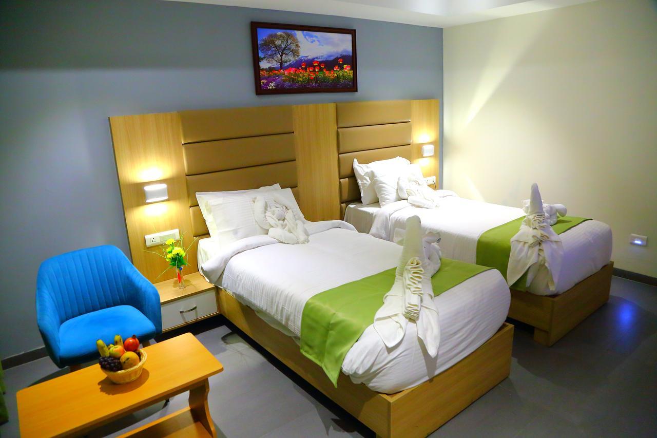 Abhayaa Hotel Visakhapatnam Extérieur photo