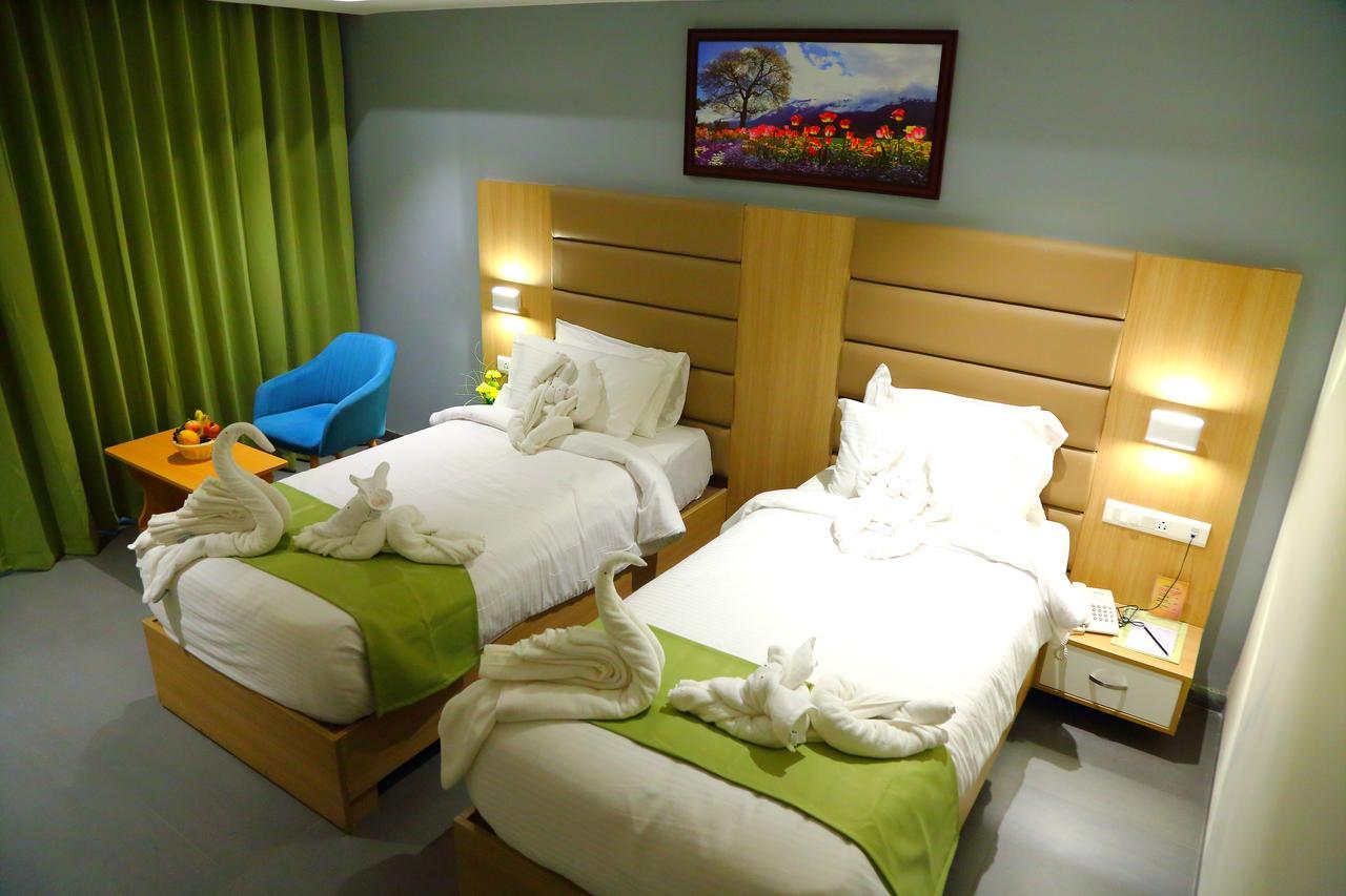 Abhayaa Hotel Visakhapatnam Extérieur photo